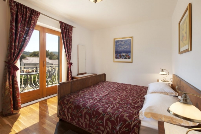 Double bedded room with the French doors in the Villa Vjeka