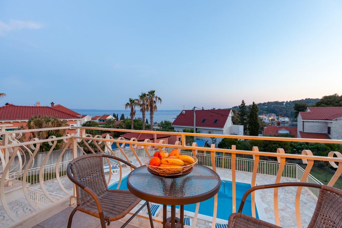 Terrace view of the swimming pool and the Adriatic sea