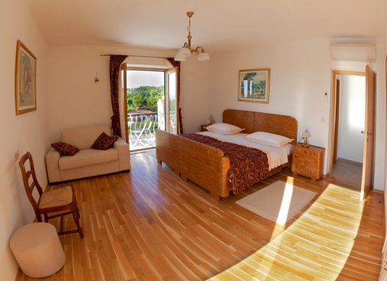 Double bedroom with a terrace | Villa Vjeka